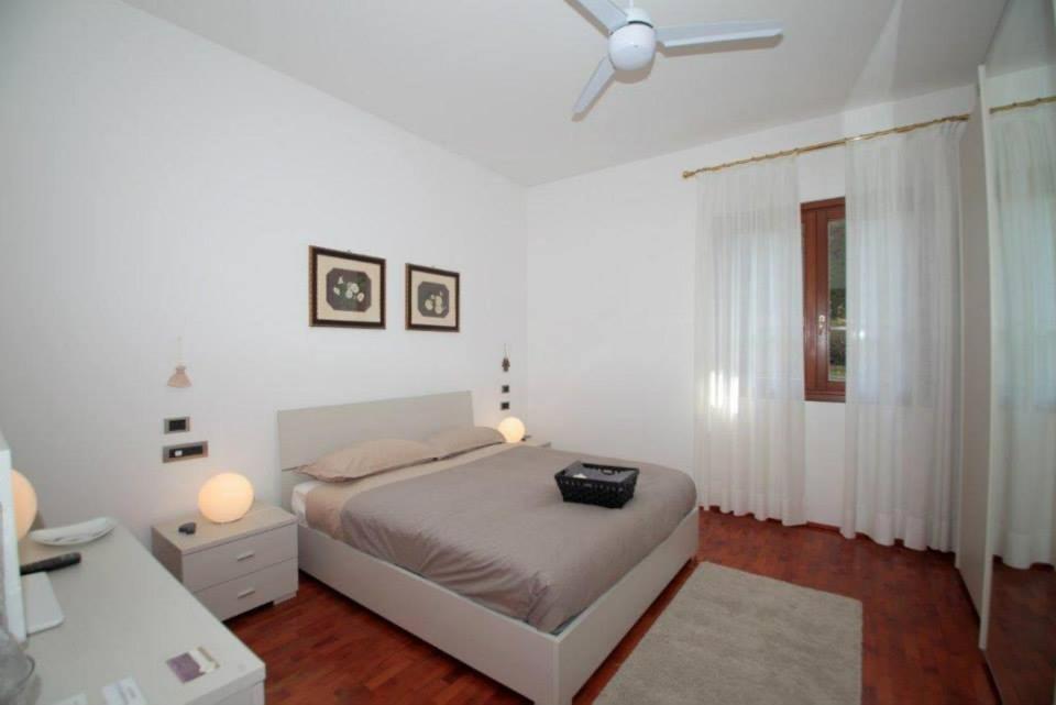 Casa Ceruti Bed & Breakfast Villa Guardia Екстериор снимка